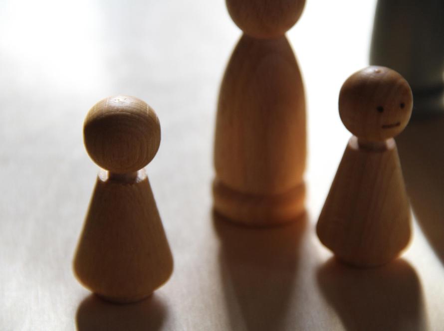 family board 2606645 1280